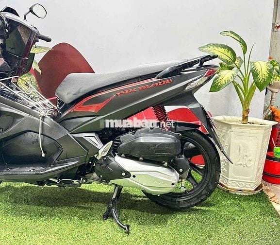 Honda Air Blade Đen đỏ