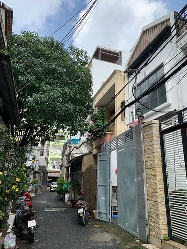 NHÀ MỚI TINH (4X18) HẺM 6M SÁT MẶT TIỀN NGHUYỄN VĂN LUÔNG Q.6