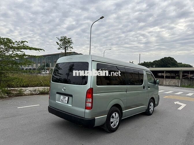 Toyota Hiace van 6 chỗ 2008  - 12000 km