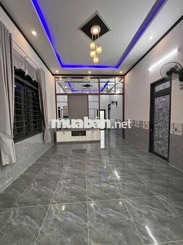 Nhà cấp 4 sân vườn 7x22m giá 2.3 tỷ thương lượng chính chủ