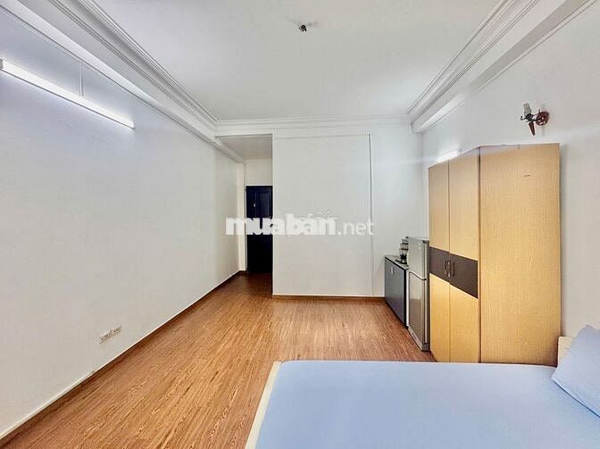 Ban công cửa sổ thoáng mát tại Đào Duy Anh-gần Hồ Văn Huê