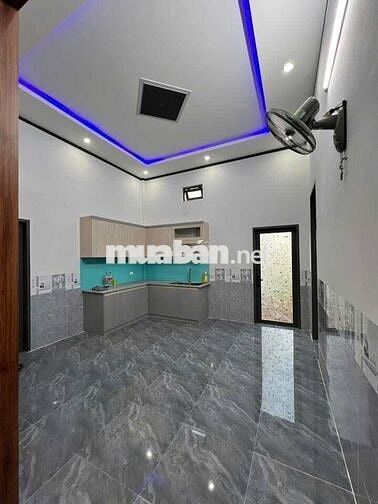 Nhà cấp 4 sân vườn 7x22m giá 2.3 tỷ thương lượng chính chủ