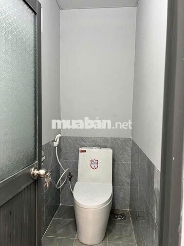 Nhà cấp 4 sân vườn 7x22m giá 2.3 tỷ thương lượng chính chủ