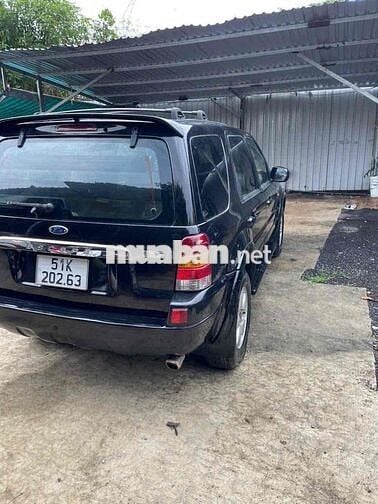 Ford Escape 2003 3.0 V6 - 123 km