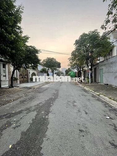 NHÀ MẶT TIỀN ĐƯỜNG 10M - LỀ ĐƯỜNG 4M -TÂN TẠO - BÌNH TÂN - 3TẦNG BTCT