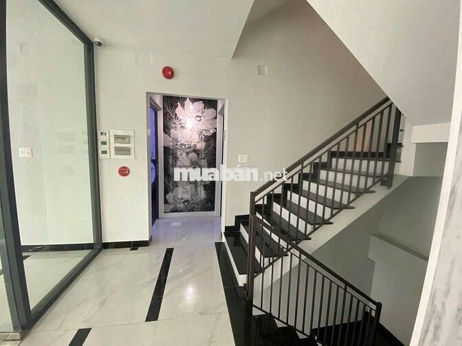 Cần cho thuê nhà góc 2MT 25 Hoa Huệ P.7 Q.Phú Nhuận