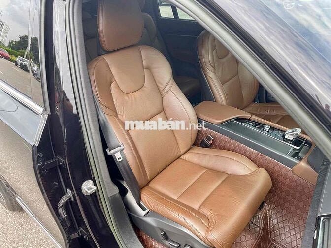 Volvo XC90 ultimate B6 Awd đen/nâu dki 2024