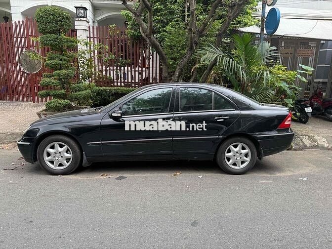 Mercedes-Benz C200 Kompressor Đen