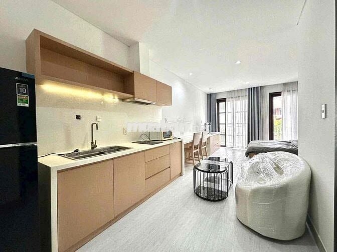 Phòng Ban Công Xa Bếp Phan Xích Long Phú Nhuận Gần Trường Sa Cầu Kiệu