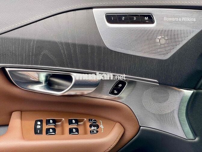 Volvo XC90 ultimate B6 Awd đen/nâu dki 2024