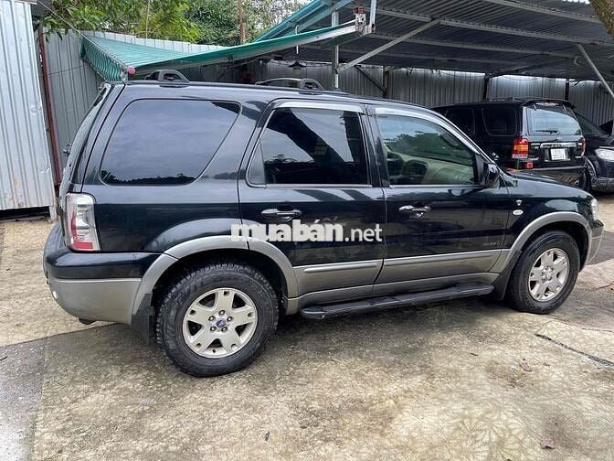 Ford Escape 2004 Đen