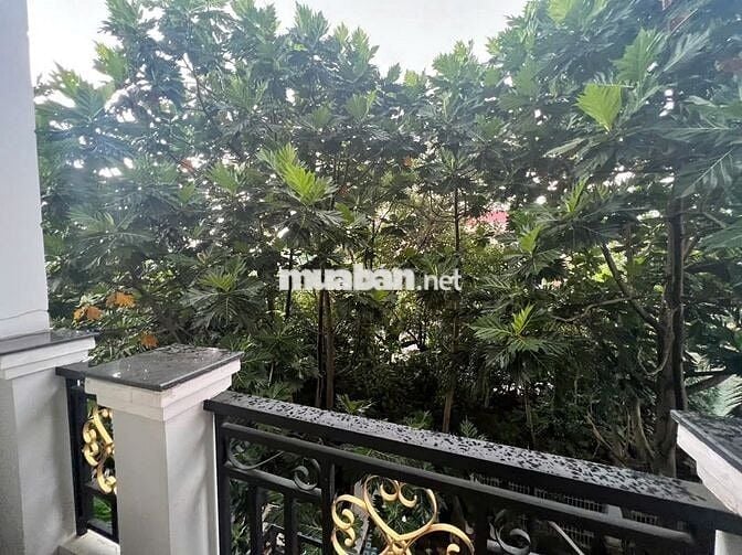 STUDIO NHỎ XINH NGAY VINCOM NGUYỄN XÍ - FULL NT - BAN CÔNG RIÊNG