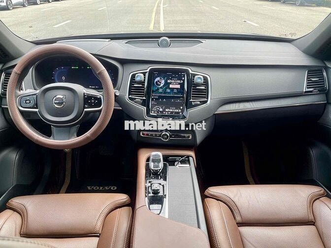 Volvo XC90 ultimate B6 Awd đen/nâu dki 2024