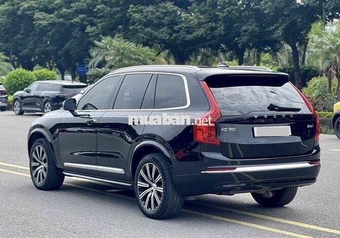 Volvo XC90 ultimate B6 Awd đen/nâu dki 2024