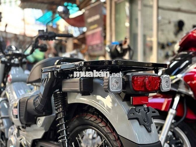 Honda CT125 ABS 2025 Xám xi măng