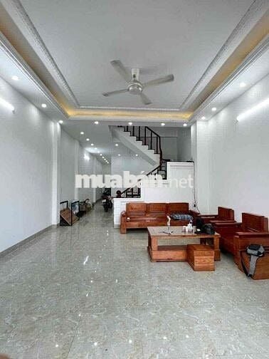 Khu dân cư Long Hậu Nam Sài Gòn đông đúc. Gần khu công nghiệp Long Hậu