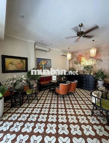 CHO THUÊ NHÀ MẶT TIỀN 27 NGUYỄN ĐÌNH CHIỂU_QUẬN 1_CÓ THANG MÁY_GIÁ TỐT