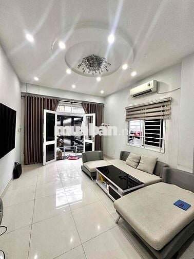 Nhà mặt tiền đường ô tô, 6 phòng ngủ, 4WC, đường Tám Danh, p4, q8