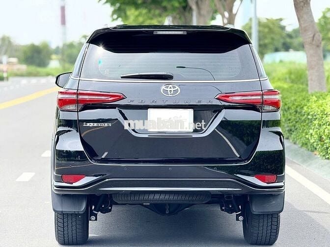 Toyota Fortuner Legender 2025 2.4L 4x2 AT