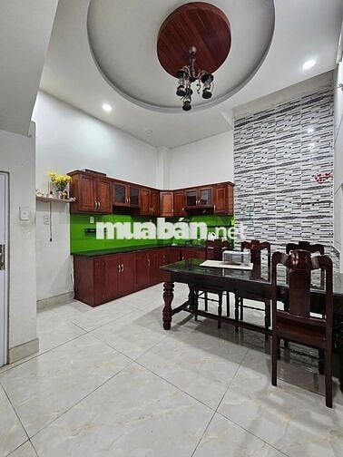 Bán gấp nhà 3 tầng, 4PN, 3WC, 167,5 m2 sàn tại HBC, Thủ Đức, 7,1 tỷ