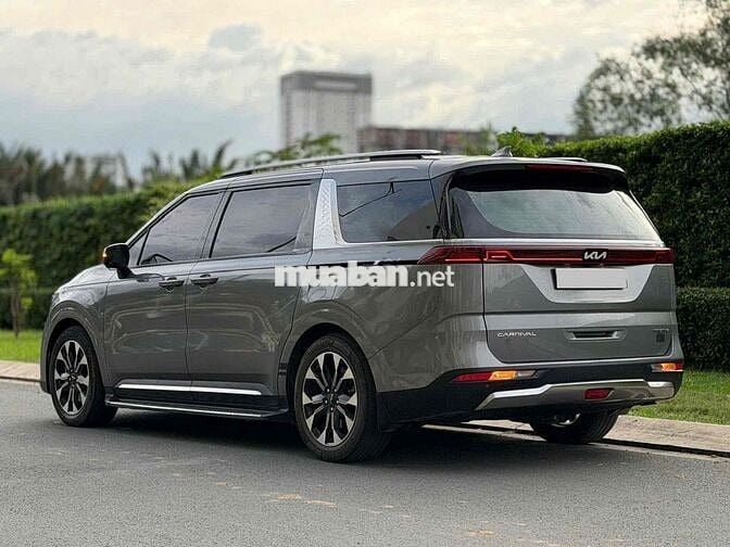 Kia Carnival 2023 Signature 2.2D - sơn zin 100% xe