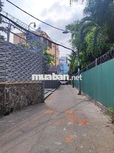 bán nhà Lê Quang Định - 46m2 3 PN - 2 Tầng kế hẻm xe hơi 5.48tỷ