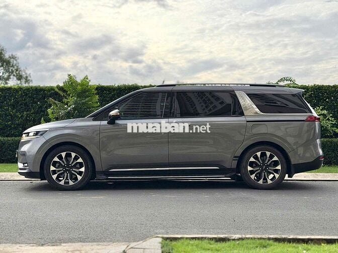 Kia Carnival 2023 Signature 2.2D - sơn zin 100% xe