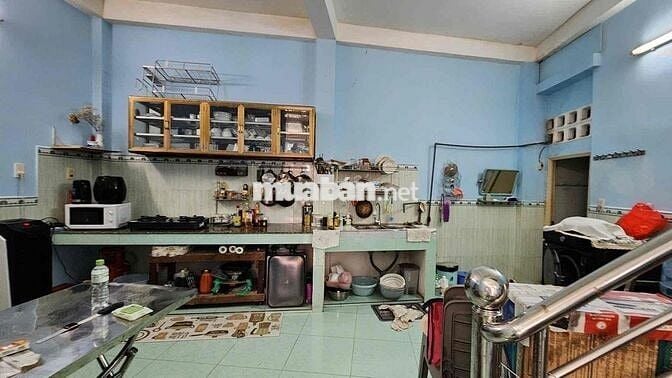 bán nhà Lê Quang Định - 46m2 3 PN - 2 Tầng kế hẻm xe hơi 5.48tỷ