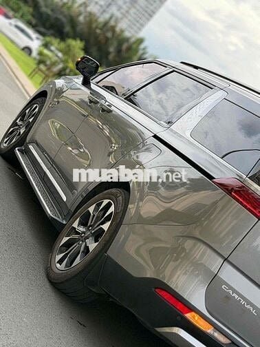 Kia Carnival 2023 Signature 2.2D - sơn zin 100% xe