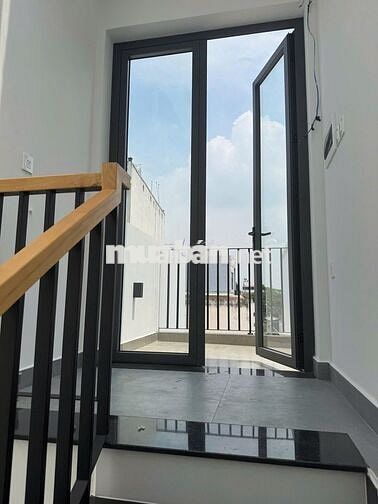 Bán nhà riêng tại Tô Ngọc Vân, 6,8 tỷ, 100m2 sàn, view đẹp