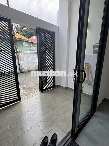 Bán nhà riêng tại Tô Ngọc Vân, 6,8 tỷ, 100m2 sàn, view đẹp