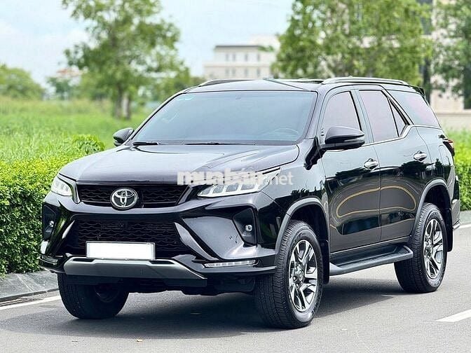 Toyota Fortuner Legender 2025 2.4L 4x2 AT