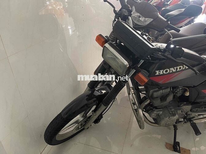 Honda CB125T màu Đen