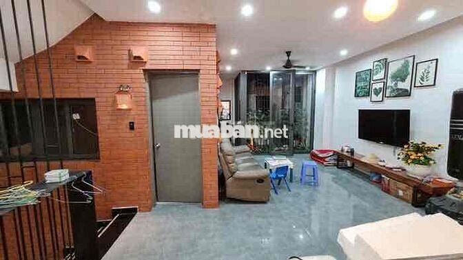 NHÀ ĐẸP 3 LẦU, TẶNG FULL NỘI THẤT – NƠ TRANG LONG, BÌNH THẠNH