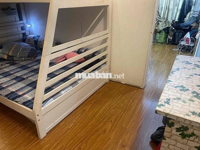 Cho thuê Nguyên Tầng 1 - 3 phòng ngủ 2 vệ sinh Nguyễn Hồng Đào