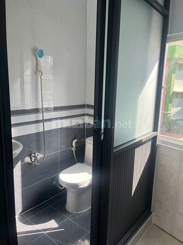 Bán Nhà Riêng 1 Tầng Với Cấu Trúc 2PN + 2WC Đường Âu Cơ, Phường Phú