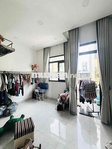 NGAY CHỢ GÒ XOÀI- 4,6 TỶ- VỊ TRÍ KINH DOANH-DÒNG TIỀN ỔN ĐỊNH- 2 TẦNG