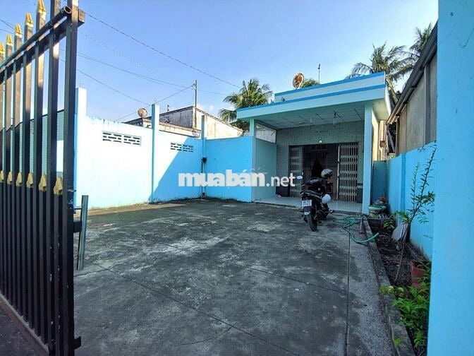 Cần bán gấp căn nhà cấp 4 ở MT đường Võ Văn Điều 200m2 SHR giá 990tr