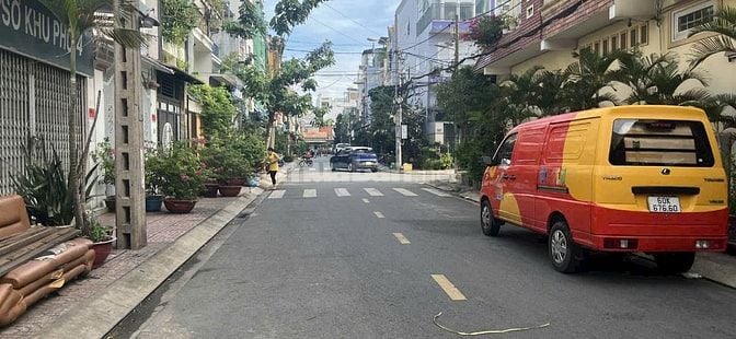 Bán Nhà Riêng 1 Tầng Với Cấu Trúc 2PN + 2WC Đường Âu Cơ, Phường Phú