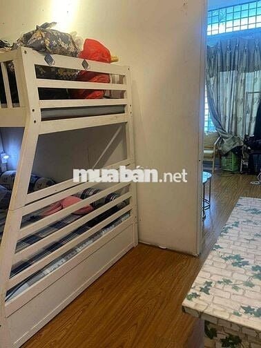 Cho thuê Nguyên Tầng 1 - 3 phòng ngủ 2 vệ sinh Nguyễn Hồng Đào