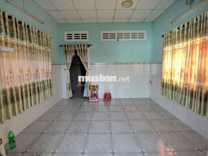 Cần bán gấp căn nhà cấp 4 ở MT đường Võ Văn Điều 200m2 SHR giá 990tr