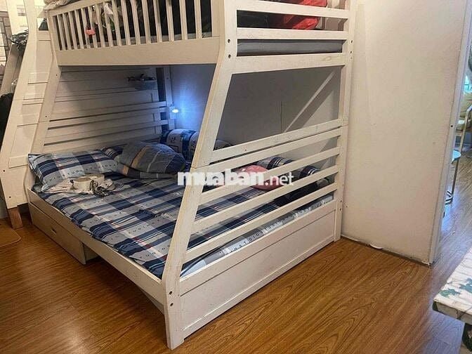 Cho thuê Nguyên Tầng 1 - 3 phòng ngủ 2 vệ sinh Nguyễn Hồng Đào