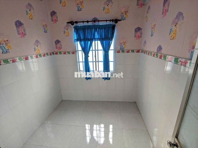 Cần bán gấp căn nhà cấp 4 ở MT đường Võ Văn Điều 200m2 SHR giá 990tr