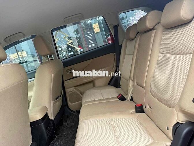 Mitsubishi Outlander 2018 siêu siêu lướt