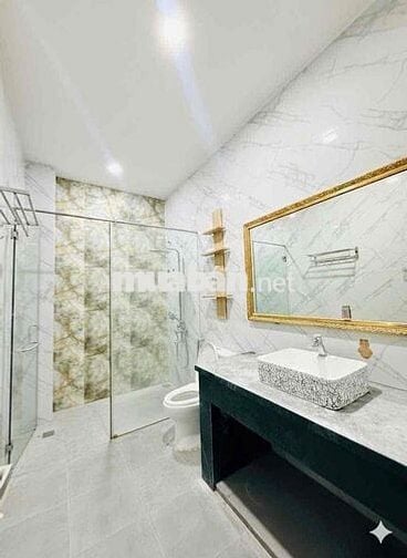 bán nhà trệt 2 lầu hoàn công đường nhựa 12m,vỉa hè gần vincom 550