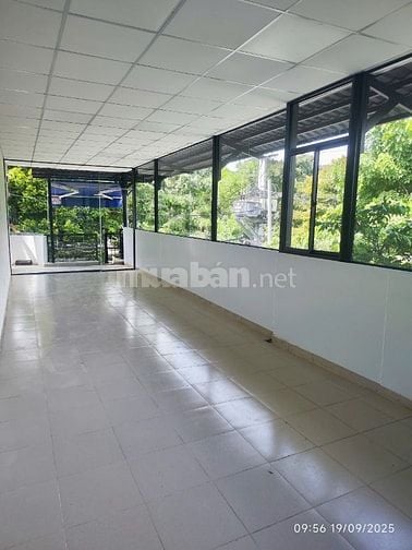Cho thuê phòng tại tầng 1, căn góc nhà số 152 đường số 39, quận 7