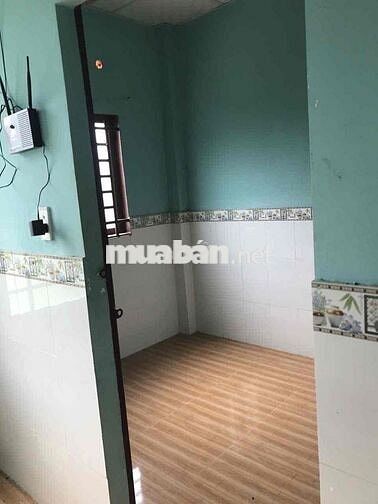 nhà bán 600tr gần ngã 3 Long hậu