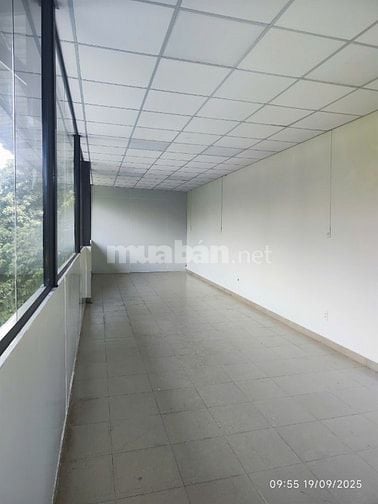 Cho thuê phòng tại tầng 1, căn góc nhà số 152 đường số 39, quận 7