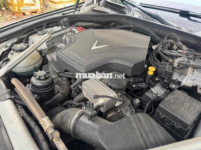 VinFast Lux A2.0 2022 A2.0 Tiêu chuẩn - 100000 km