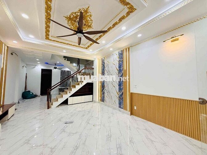 bán nhà trệt 2 lầu hoàn công đường nhựa 12m,vỉa hè gần vincom 550